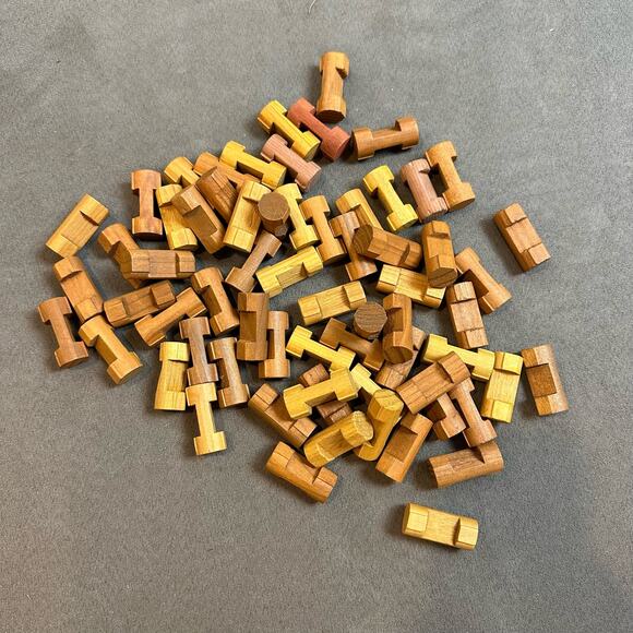 Lincoln Logs Lot of 66 Pieces 1 Single Notch Vintage Golden Blonde Wood Brown - Picture 1 of 3